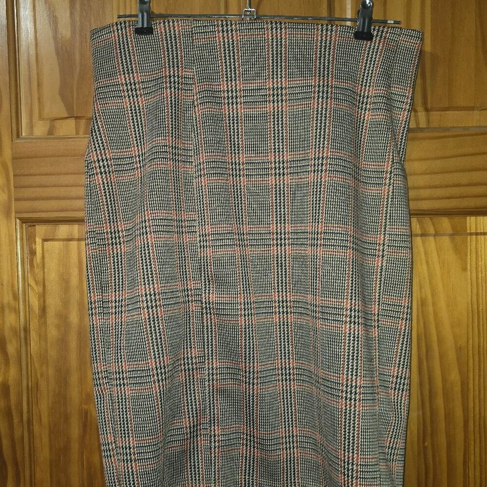 Liverpool Pencil Skirt Womens Tag 8 Tan Cream Rust Plaid Stretch Academia